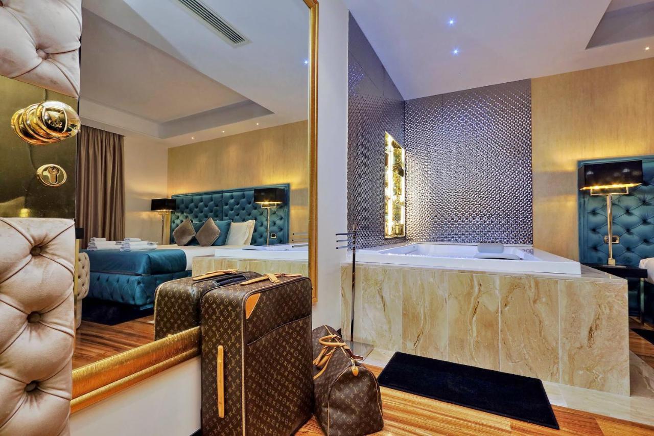 Spanish Hills Collection Luxury & Jacuzzi Pensión Roma
