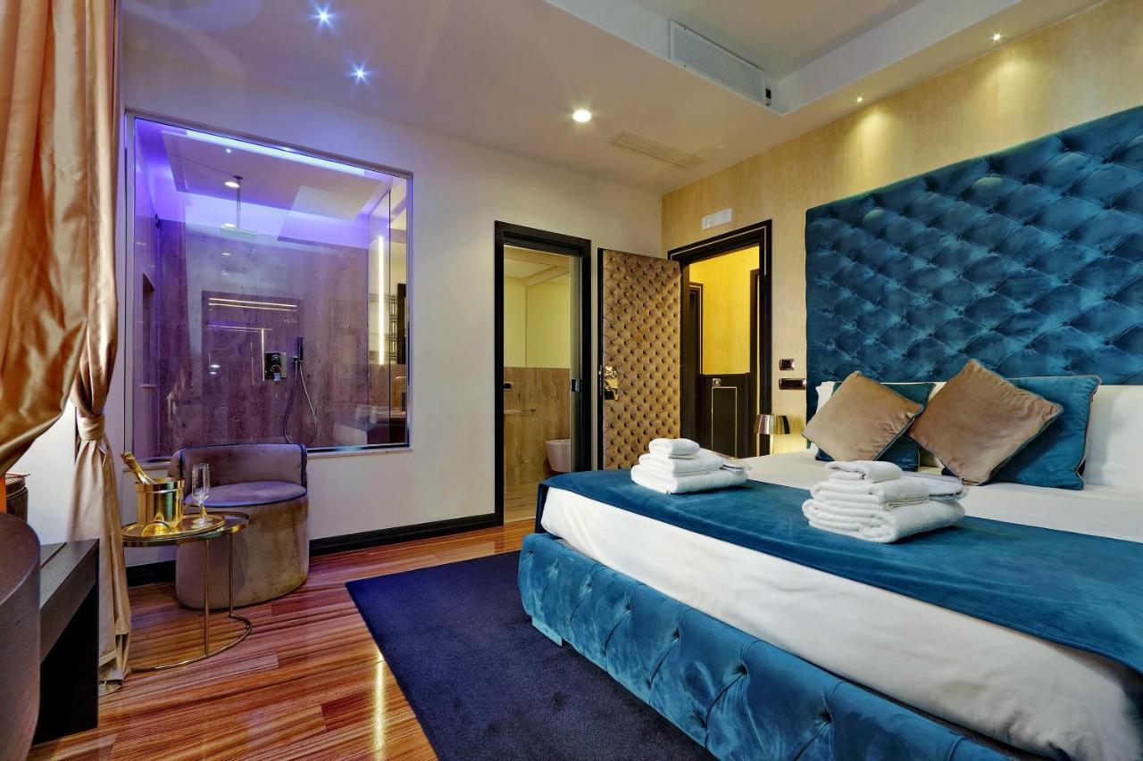 Spanish Hills Collection Luxury & Jacuzzi Pensión 4*